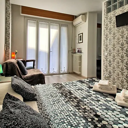 Manzoni Apartment *